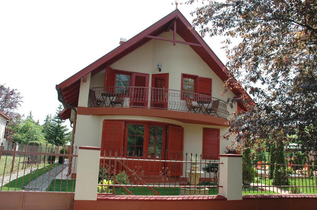 Marina Panzio Hotell Siófok Exteriör bild